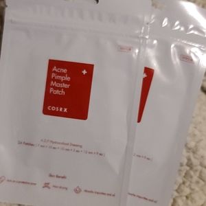 2 Cosrx acne patches